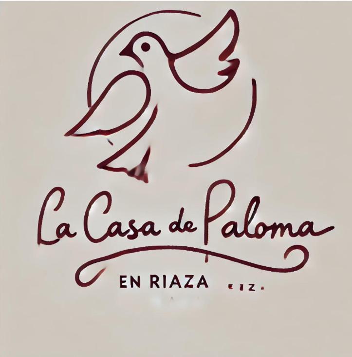 La Casa De Paloma En La Plaza Encanto Historico Riaza Luaran gambar